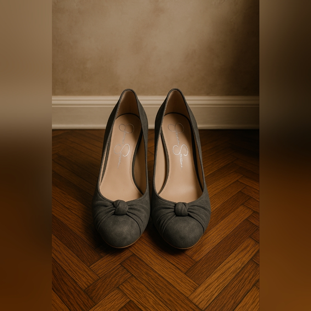 Jessica Simpson Suede Gray Wedge Heels - Size 8.5